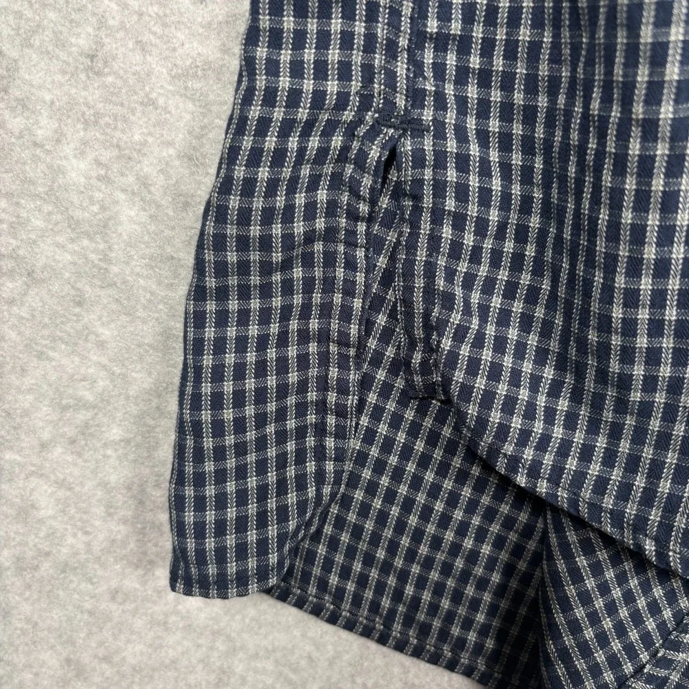 The North Face Mens Large Plaid Button Up Shirt Navy Blue Outdoor Hiking Cotton